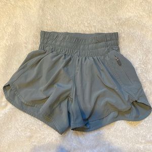 Lulu lemon shorts, grey, 2, 4”